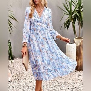 *brand new* Vacation ditsy floral deep v-neck ruffle hem detail dress-size XL